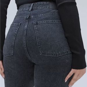 Everlane Curvy 90s Cheeky Jean Washed Black Ankle